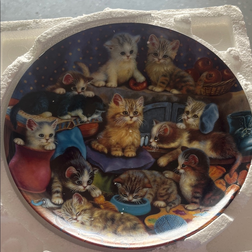 The Bradford Exchange Frisky Business Plate